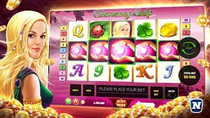 Antarmuka platform piktoto menampilkan berbagai kategori permainan dan sportsbook